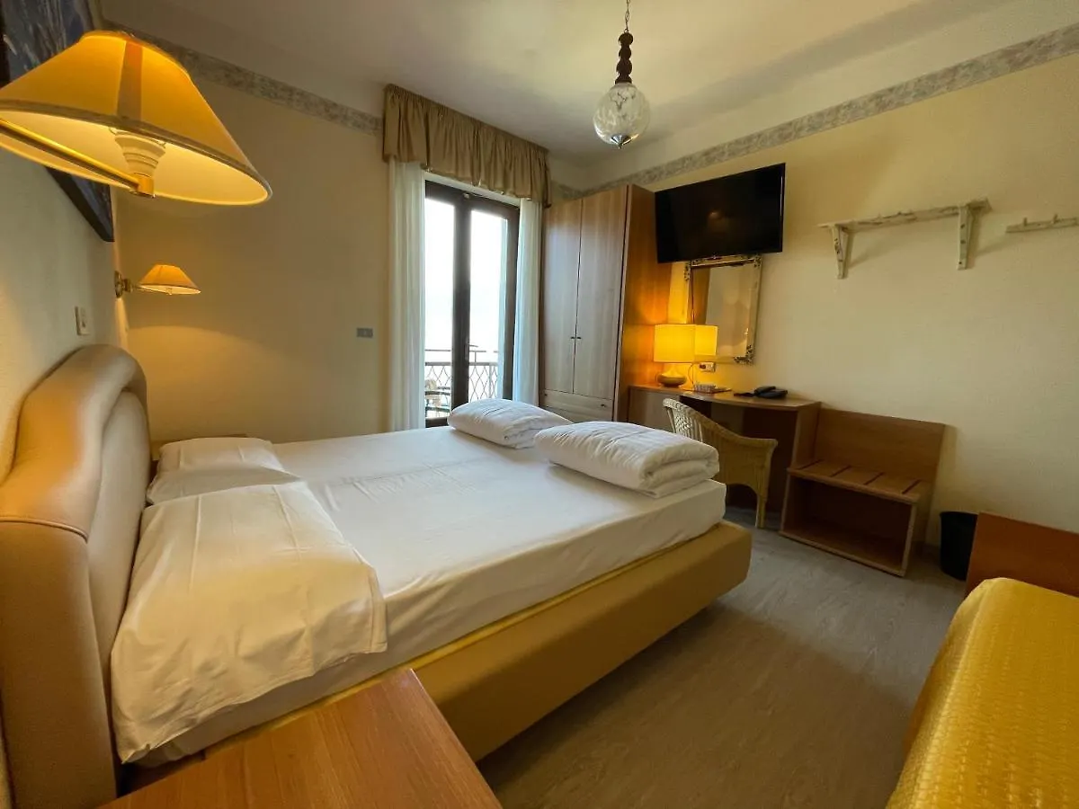 Hotel Rabay Brenzone sul Garda