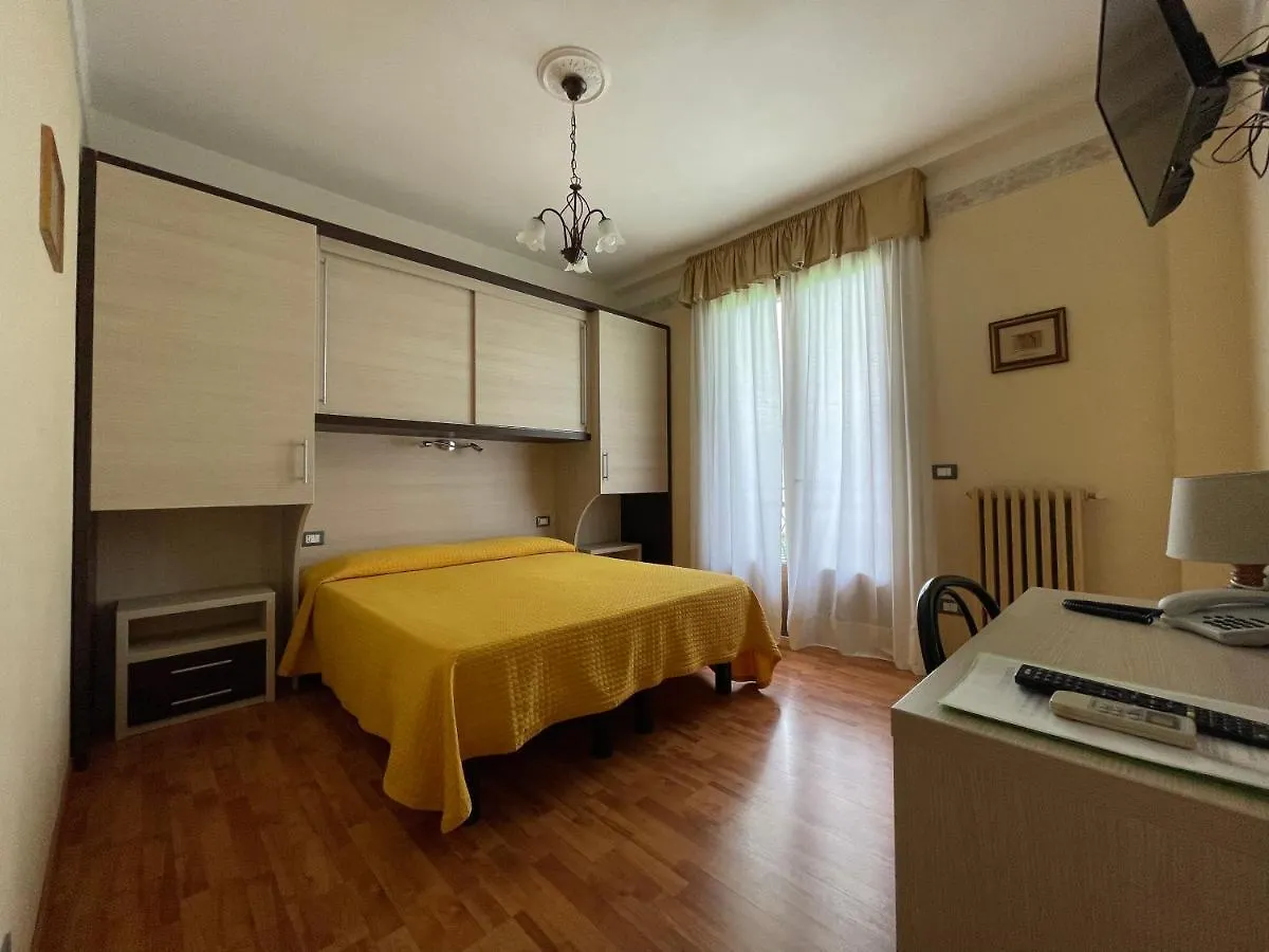 ברנצונה סול גארדה Hotel Rabay