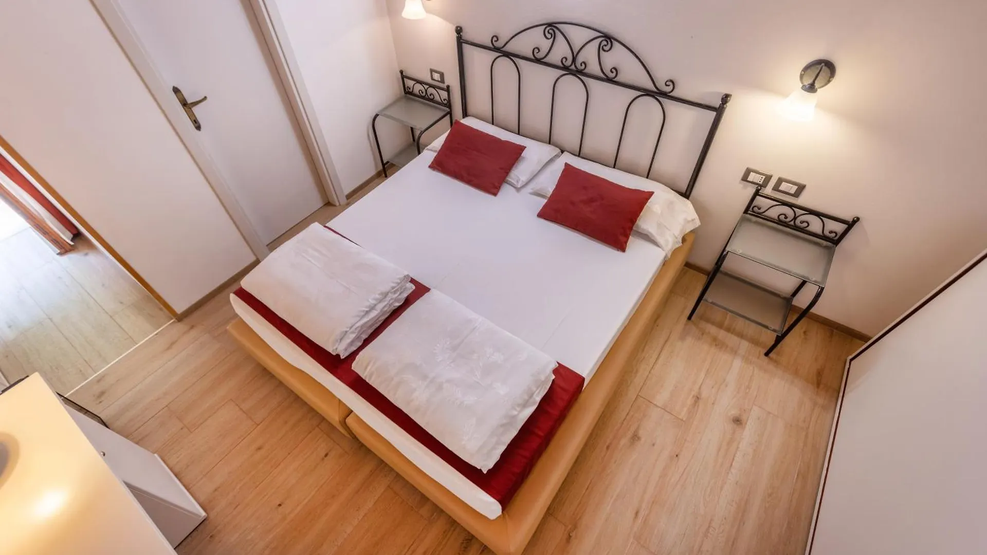 Hotel Rabay Brenzone sul Garda 3*,