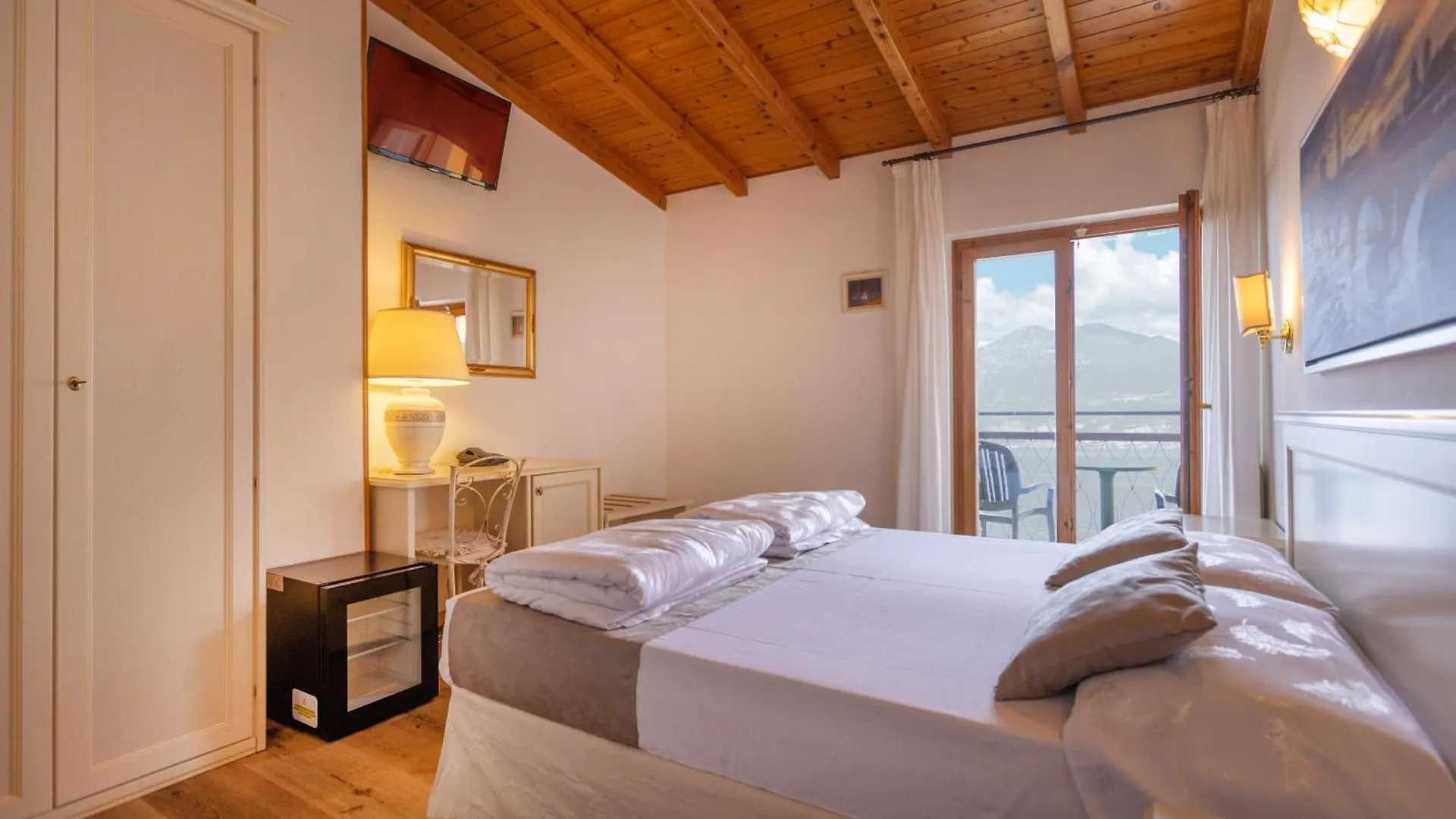 Hotel Rabay Brenzone sul Garda 3*,