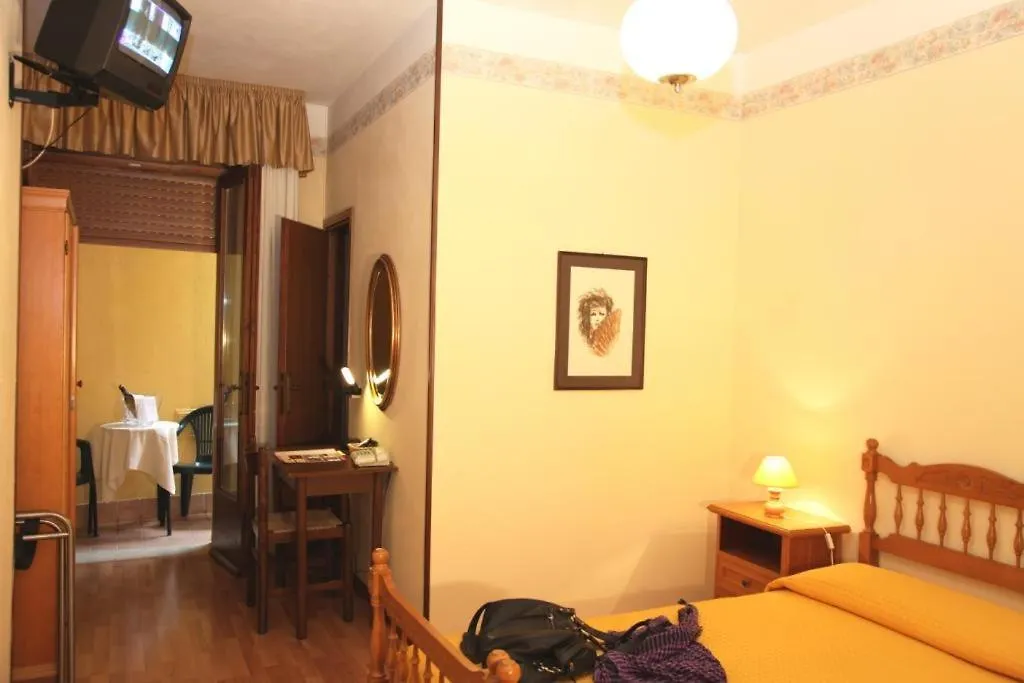 ברנצונה סול גארדה Hotel Rabay 3*, ברנצונה סול גארדה איטליה