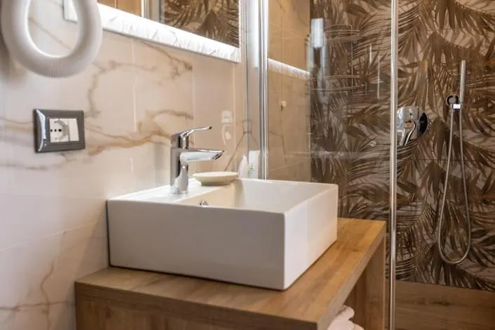 Hotel Rabay Brenzone sul Garda