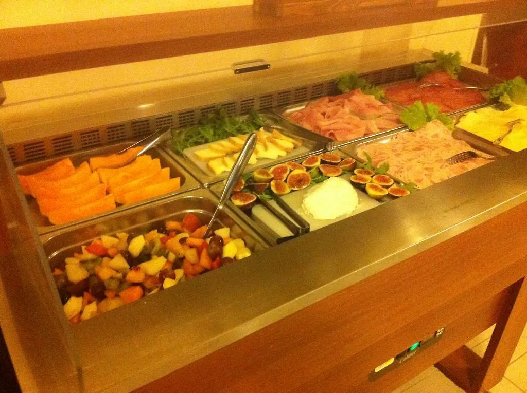 ***  ברנצונה סול גארדה Hotel Rabay איטליה